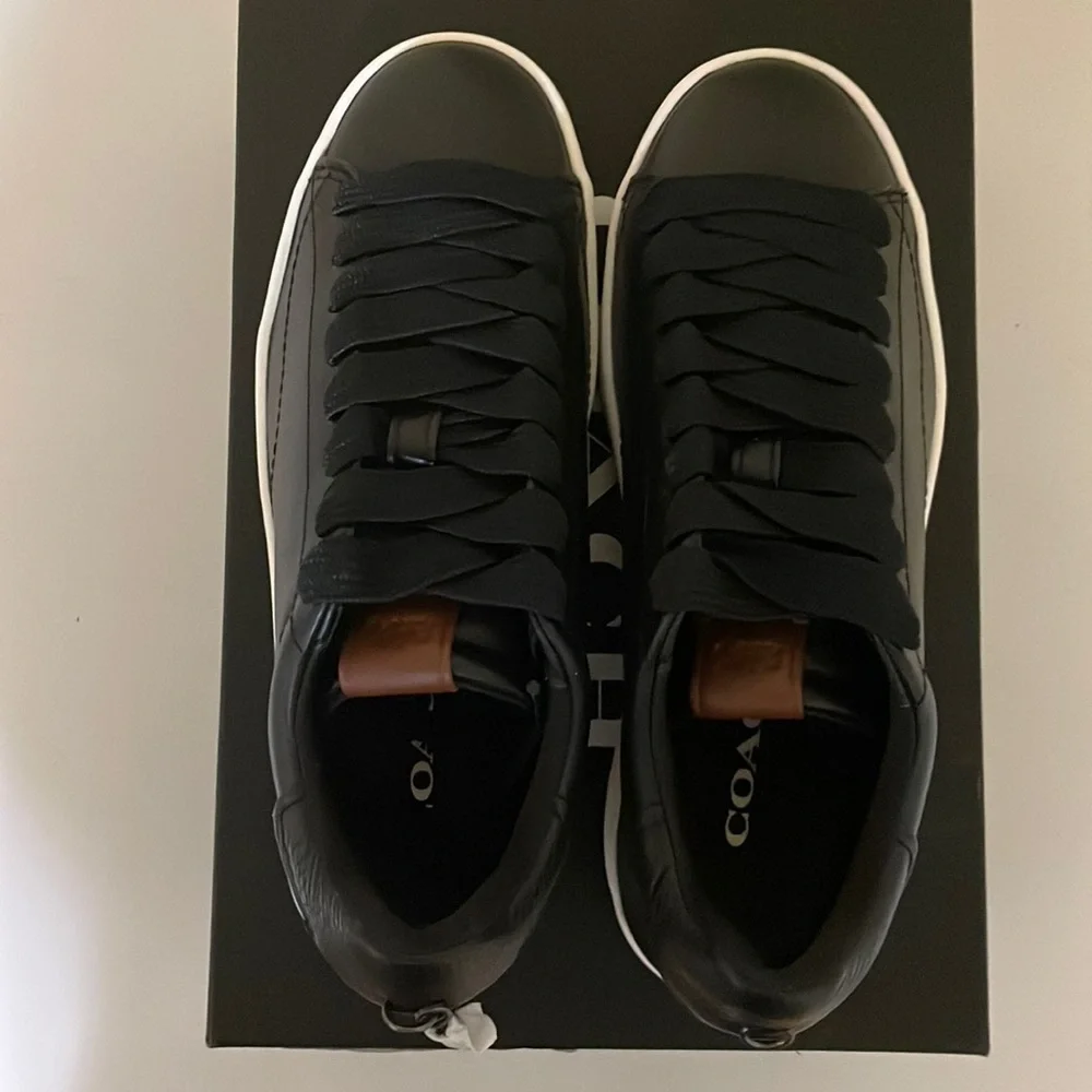 Coach Est 1941 G3107 LowTop Sneakers. Size 5.5B - Picture 3 of 5